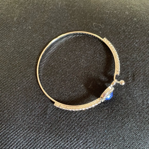 Rhinestone Bracelet - Picture 4 of 5